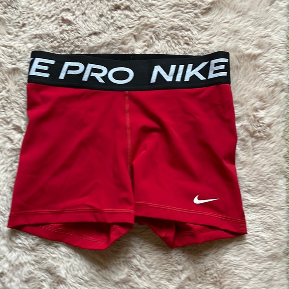 Nike Pants - Nike pro short